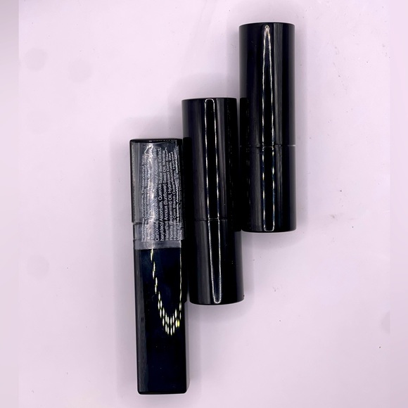 SET OF 3‼️Lip plumper lipgloss + 2 lipsticks - Picture 2 of 4
